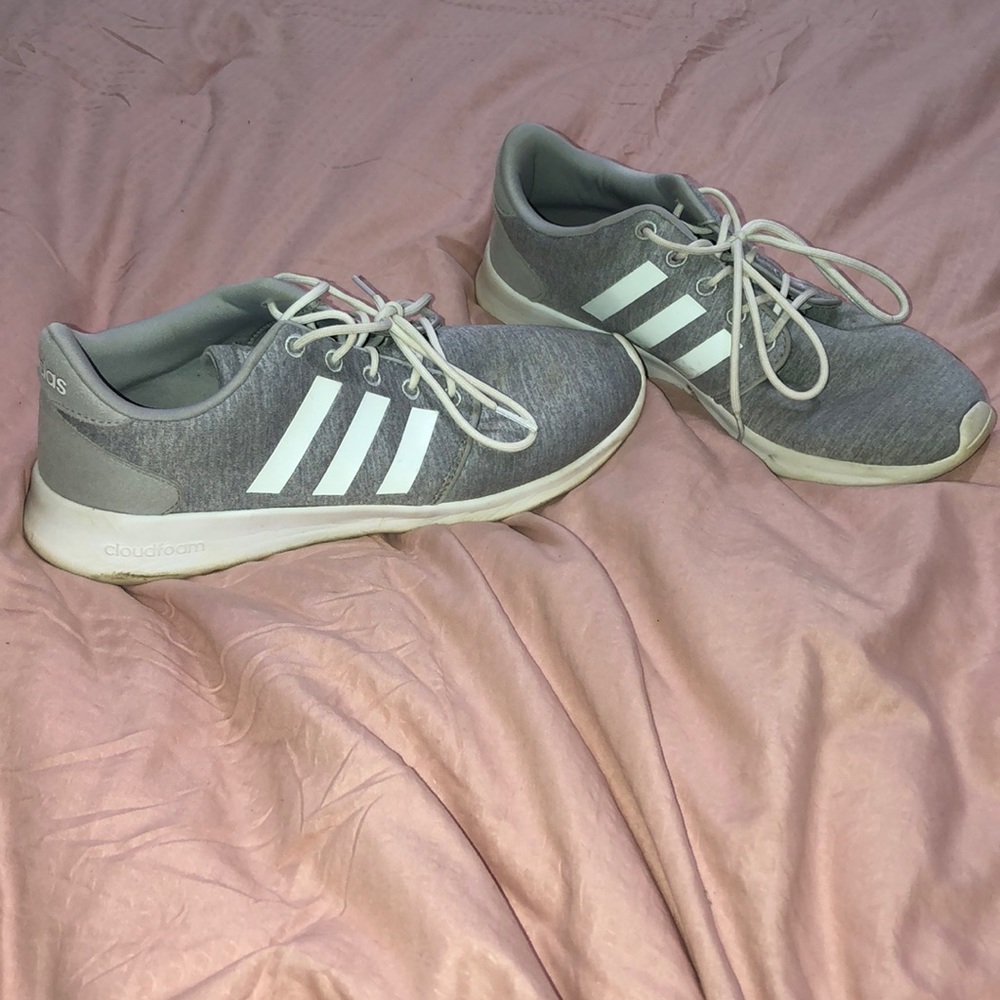 Adidas Tennis Shoes